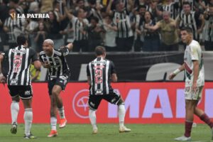 Jugadores de Botafogo celebran la clasificación en la Copa Libertadores