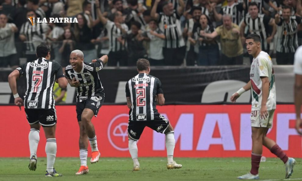 Jugadores de Botafogo celebran la clasificación en la Copa Libertadores