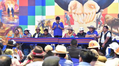 Evo Morales anunció la suspensión del bloqueo de carreteras