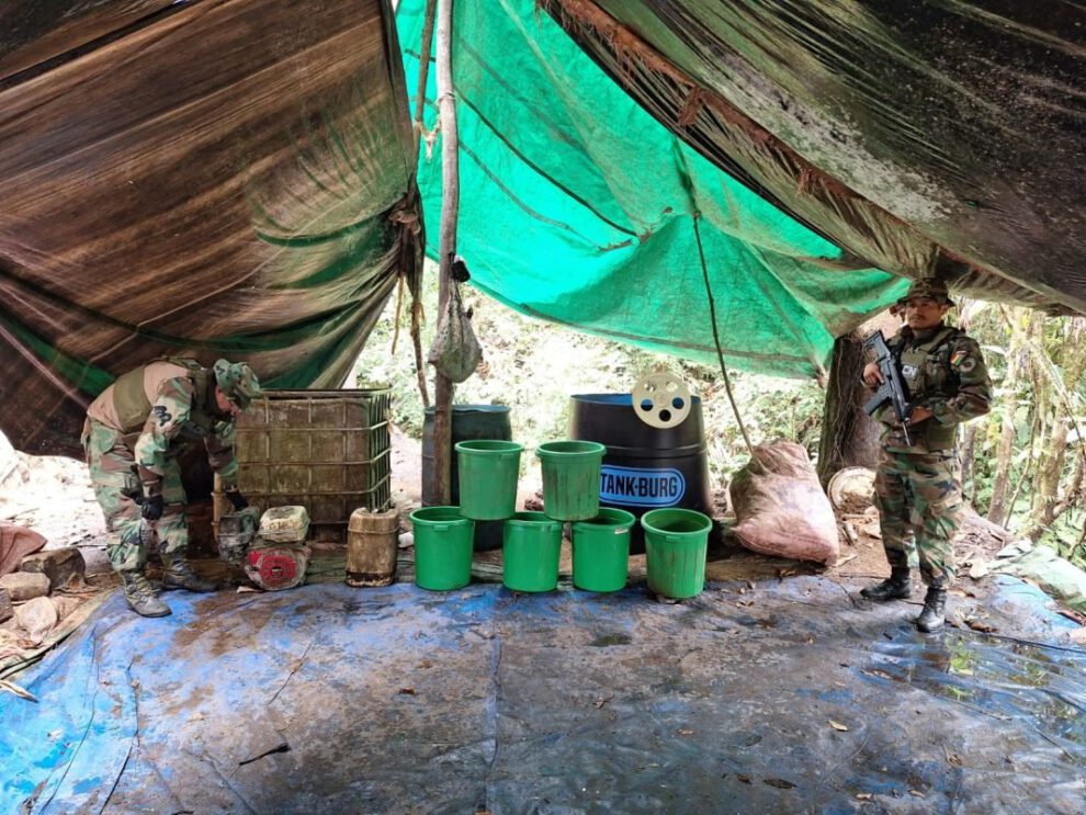 Destruyen fábricas de pasta base de cocaína en Villa Tunari