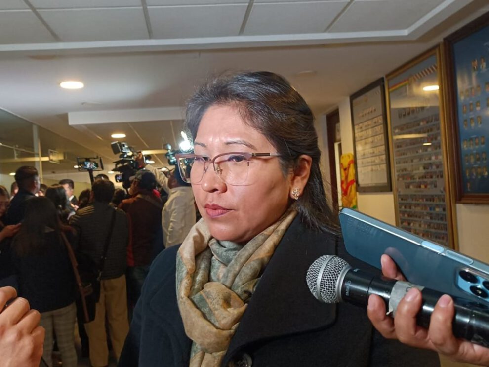 Pedro Callisaya Defensor del Pueblo bajo amenazas