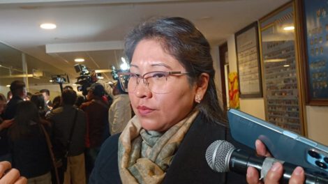 Pedro Callisaya Defensor del Pueblo bajo amenazas