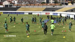 Selección boliviana preparando su encuentro contra Colombia