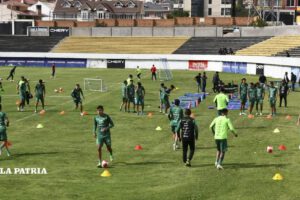 Selección boliviana preparando su encuentro contra Colombia
