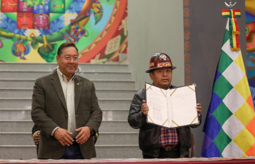 Ley de Pensiones promulgada por el presidente Luis Arce