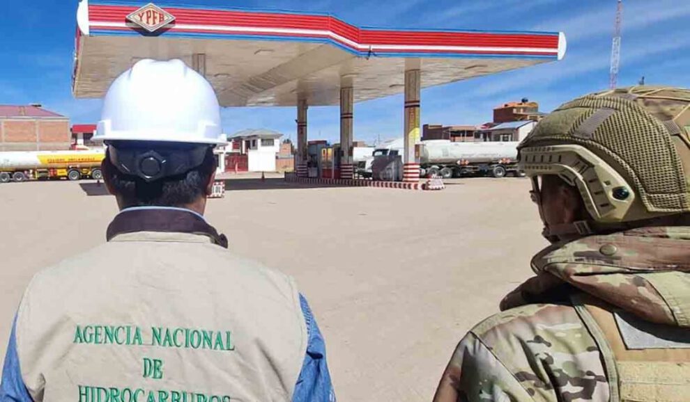 Contrabando de combustibles custodiado por militares