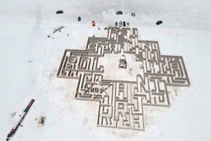 Laberinto gigante de sal en el Salar de Uyuni