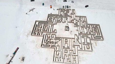 Laberinto gigante de sal en el Salar de Uyuni