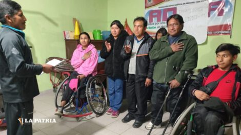 Roberto Auca Martínez asume la presidencia de la Asociación Departamental del Deporte Integrado de Oruro