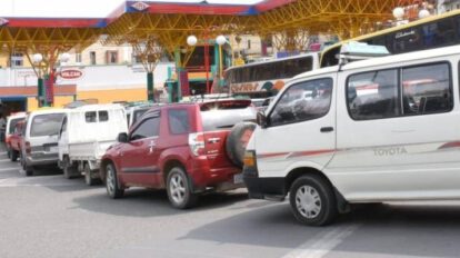 Filas por diésel en Santa Cruz