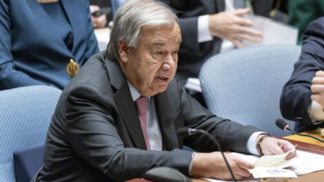 Guterres condena lanzamiento de misiles iraníes sobre Israel