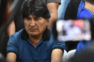 Persecución política a Evo Morales