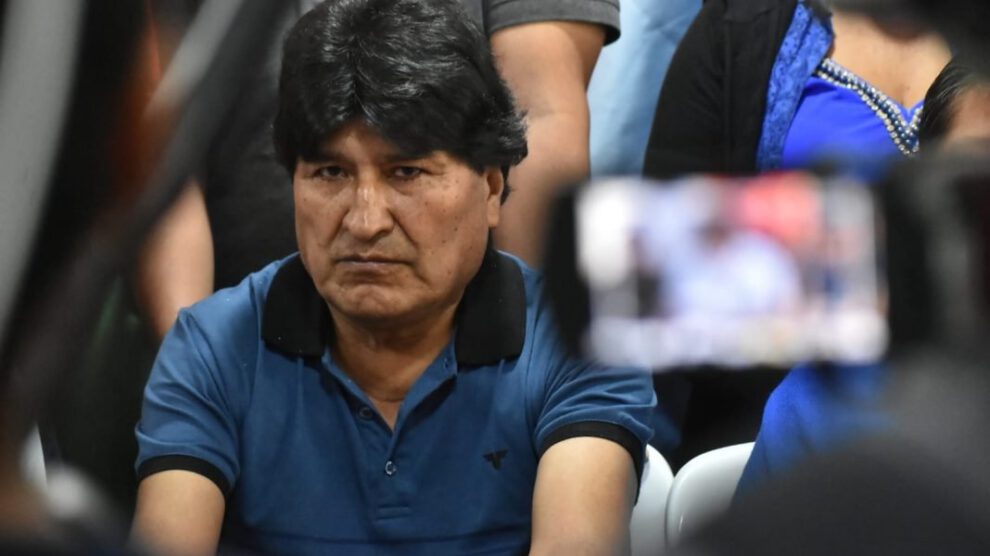 Persecución política a Evo Morales