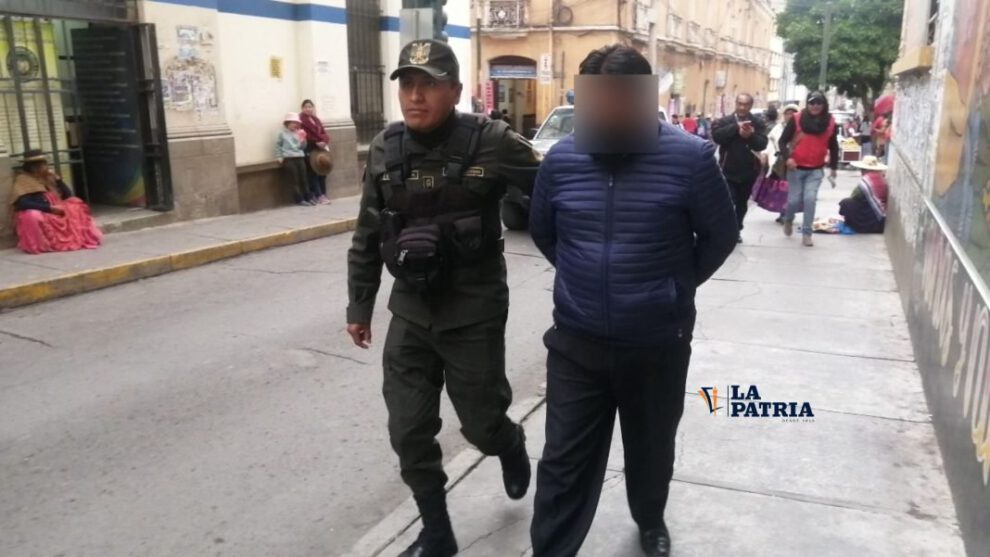 Aprehenden a exdirigente de la Fedjuve Oruro