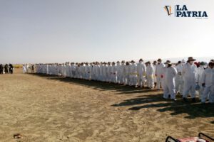 Limpieza del Lago Uru Uru por más de mil voluntarios