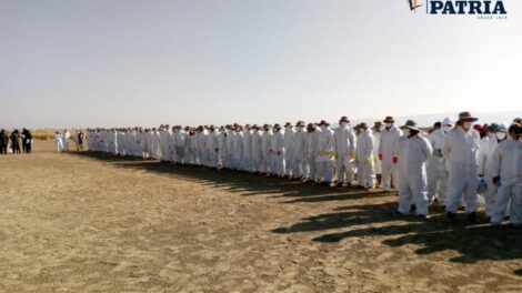 Limpieza del Lago Uru Uru por más de mil voluntarios