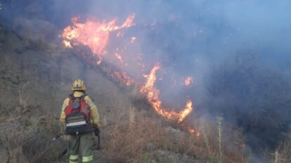 Incendio forestal Parque Nacional Tunari afecta la zona de Bella Vista