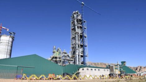 Cementera de Potosí inicia operaciones con nuevo yacimiento