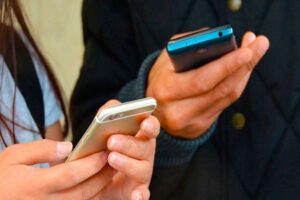 Estafas digitales en campañas solidarias alertadas por la ATT