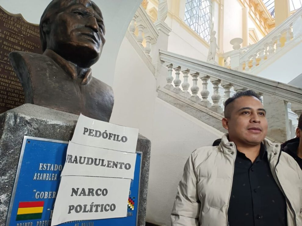 El diputado Alberto Astorga pide reactivación de la orden de aprehensión contra Evo Morales