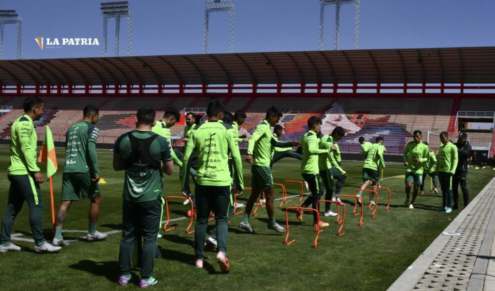Fútbol colectivo Bolivia en el partido ante Colombia