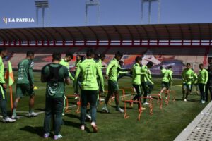 Fútbol colectivo Bolivia en el partido ante Colombia