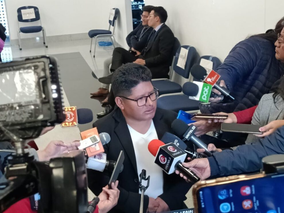 Elección Fiscal General con Roberto Padilla del MAS