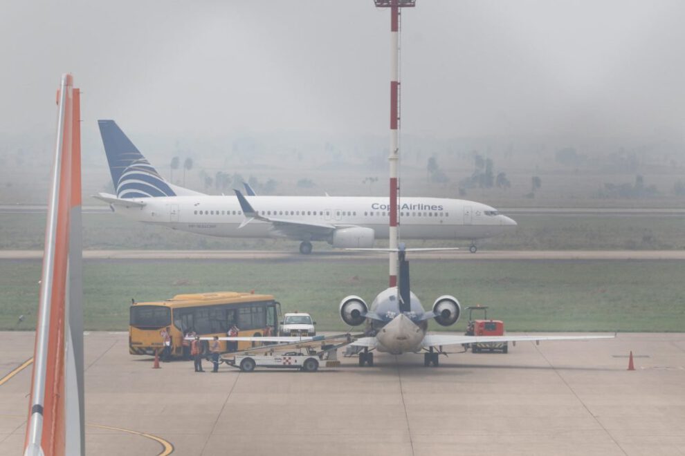 Incendios forestales en Bolivia afectan operaciones aéreas