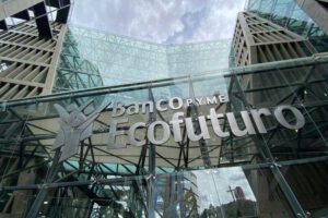 Banco Ecofuturo certificación oro por protección al cliente
