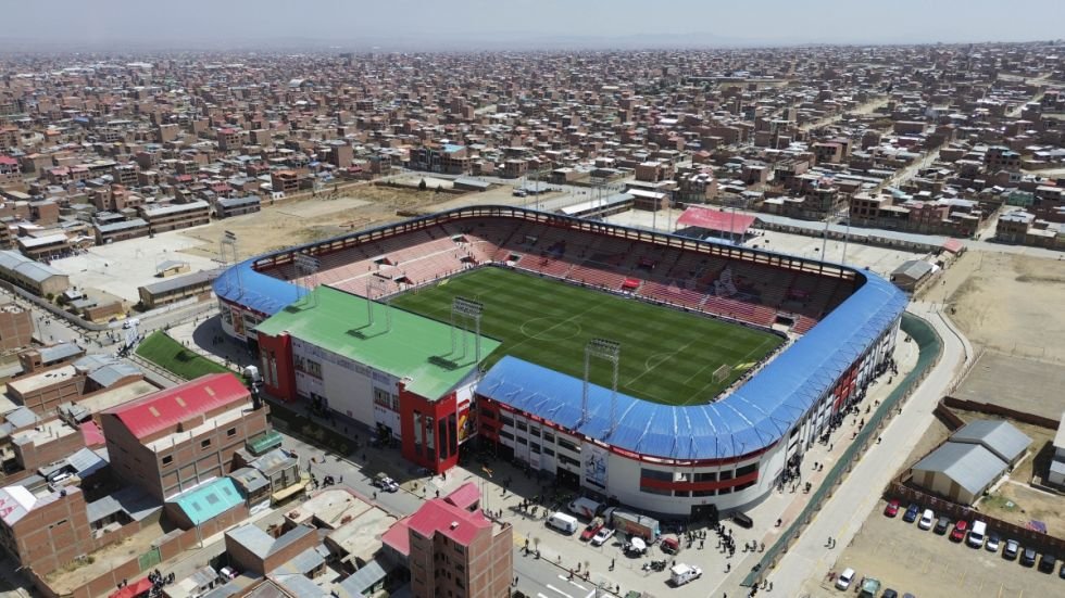 Bolivia contra Colombia en el estadio Municipal de El Alto