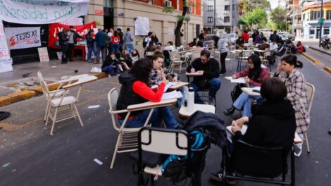 Conflicto educativo en Argentina durante protesta estudiantil