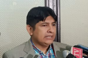 Rolando Cuellar pide aprehensión de Evo Morales