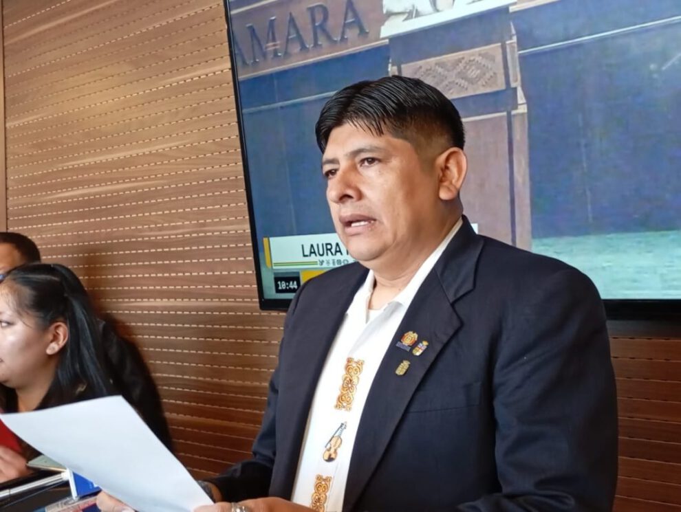Rolando Cuellar pide orden de aprehensión contra Evo Morales