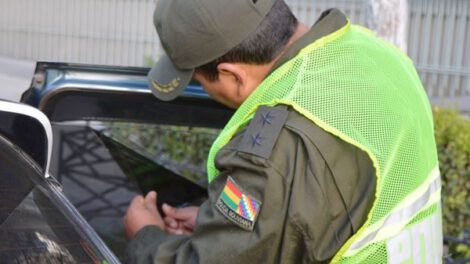 Incautación de gasolina ilegal en Tarija