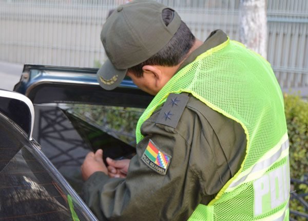 Incautación de gasolina ilegal en Tarija