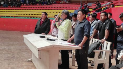 Transporte urbano Oruro en marcha en defensa de ley y estudio de costos