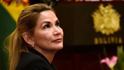 Desigualdad de género en Bolivia denunciada por Jeanine Añez