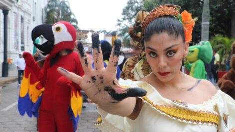 Mujeres indígenas marchan en Santa Cruz por sus territorios y contra los incendios
