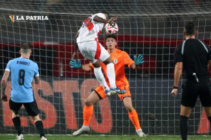 Cabezazo de Miguel Araujo para anotar el único gol del compromiso en favor de Perú