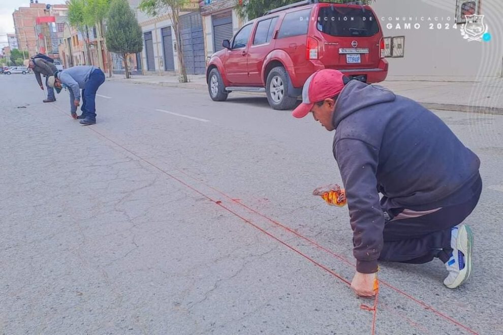 Demarcación de puestos de venta en la calle Montesinos