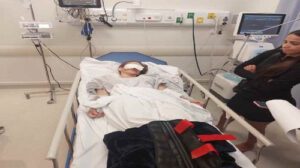 Balean a mujer brasileña en fiesta en Santa Cruz