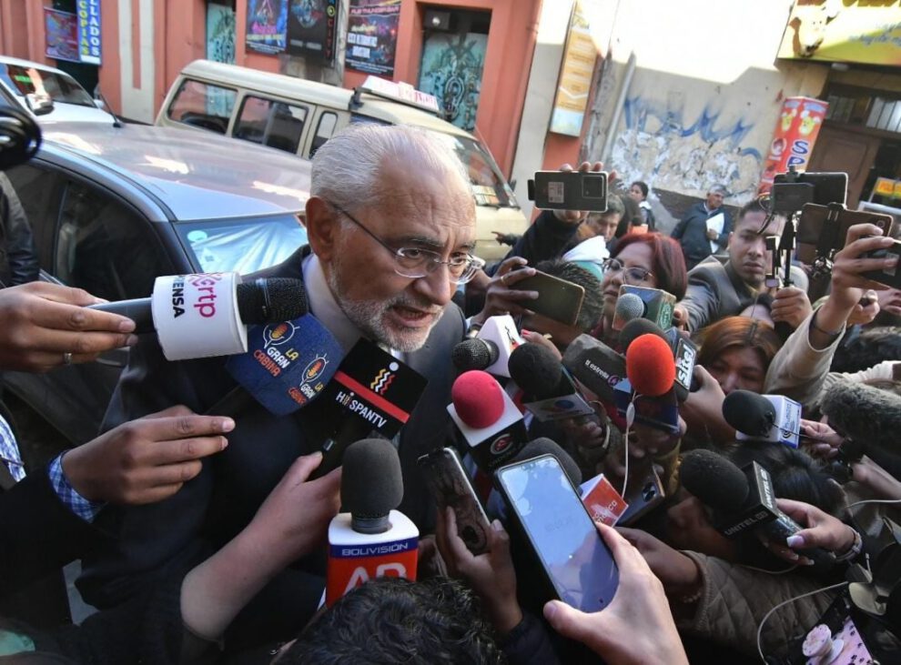 El expresidente de Bolivia, Carlos Mesa, habla sobre el Caso Golpe de Estado I