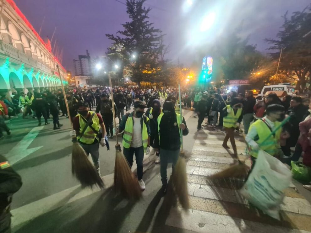 Entrada Universitaria con 170 arrestados por infringir la Ley Seca