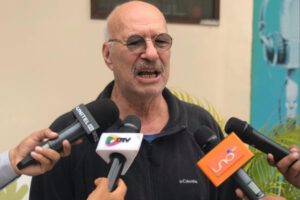 bloqueos en Santa Cruz afectan abastecimiento de alimentos