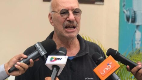 bloqueos en Santa Cruz afectan abastecimiento de alimentos