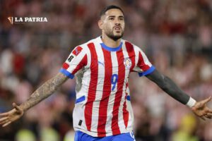 Sanabria doblete Paraguay