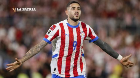 Sanabria doblete Paraguay