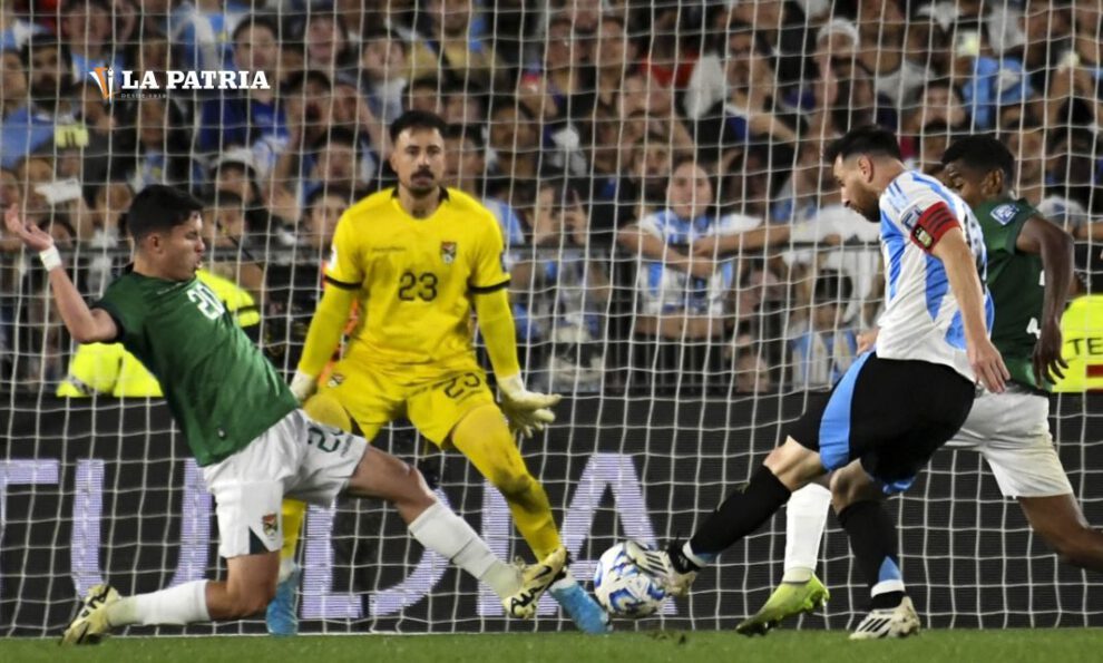 Argentina goleó a Bolivia con triplete de Messi