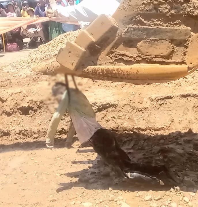 hallazgo del cadáver de un adolescente en una zanja inundada