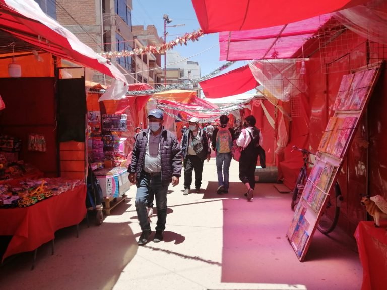 Abrogación de la Ordenanza 063 en la Feria Navideña de la Avenida 6 de Agosto